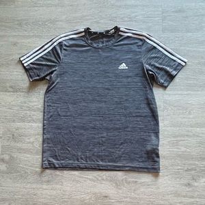Adidas tshirt size Medium